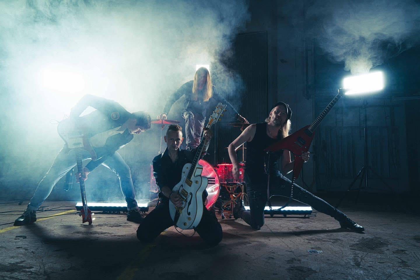 Interview d'Erik Märtesson, chanteur guitariste du groupe suédois ECLIPSE