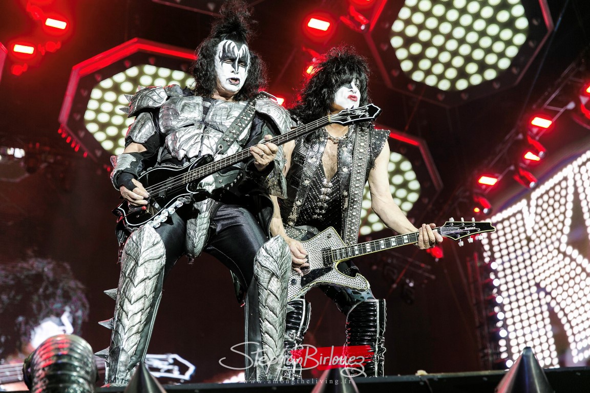 Kiss 9 medium